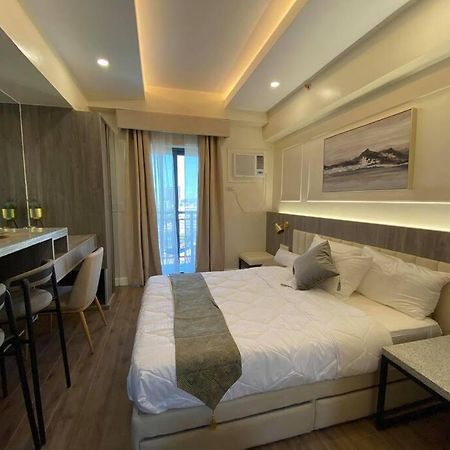 Condo Near Ayala Cebu City W Wifi Balcony Buitenkant foto
