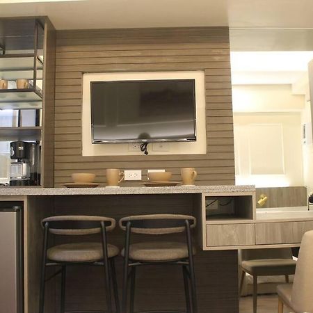 Condo Near Ayala Cebu City W Wifi Balcony Buitenkant foto