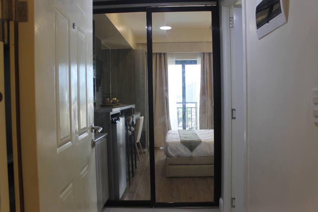 Condo Near Ayala Cebu City W Wifi Balcony Buitenkant foto