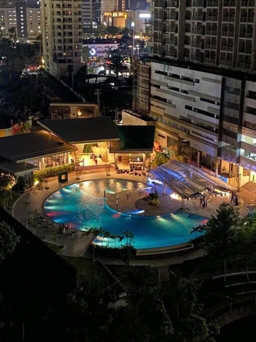Condo Near Ayala Cebu City W Wifi Balcony Buitenkant foto