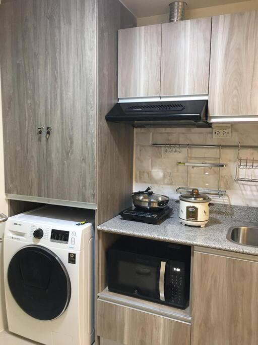 Condo Near Ayala Cebu City W Wifi Balcony Buitenkant foto
