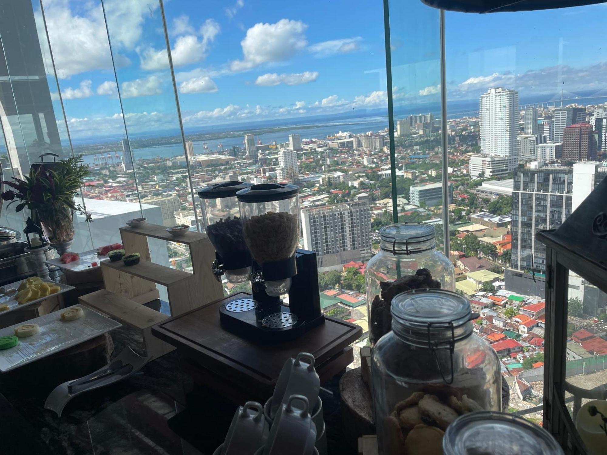 Condo Near Ayala Cebu City W Wifi Balcony Buitenkant foto